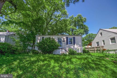 9506 52nd Ave, COLLEGE PARK, MD, 20740-1702 | Card Image