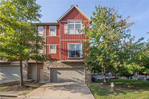 2852 W Hillshire Dr, Fayetteville, AR, 72704-5137 | Card Image