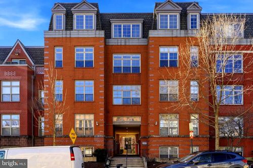 apt-v206-150 V St Nw, WASHINGTON, DC, 20001-5607 | Card Image