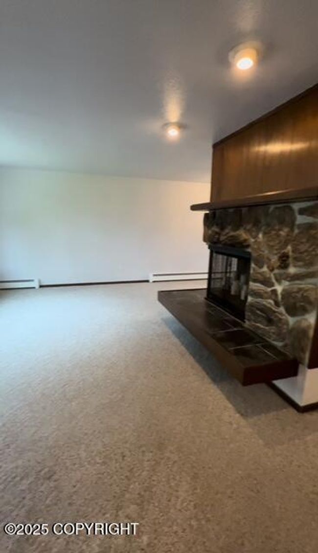Living Room (3) | Image 11