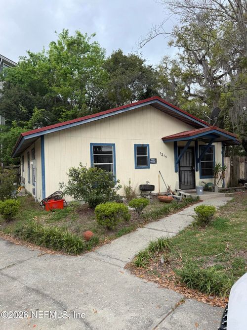 1215 Nw 6th Pl, Gainesville, FL, 32601-4983 | Card Image