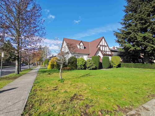 595 W 28th Ave, Vancouver, BC, V5Z2H2 | Card Image