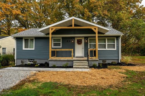 213 Klinger St, Coventry Township, OH, 44319-3217 | Card Image