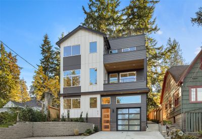 827 Ne 98th Street, Townhouse with 4 bedrooms, 2 bathrooms and 1 parking in Seattle WA | Image 1