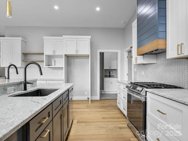 Kitchen 3 | Image 12