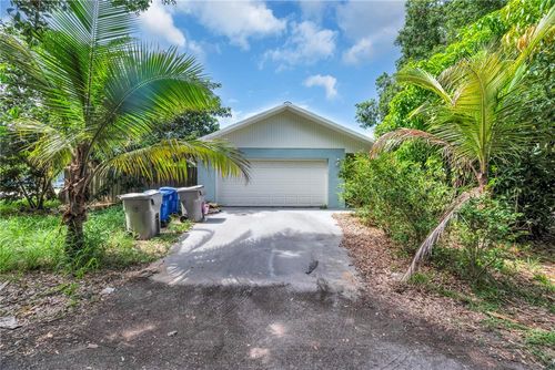1966 9th St, Vero Beach, FL, 32960-4375 | Card Image