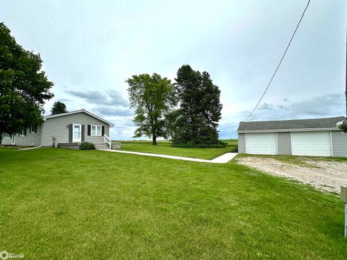 4269 175th St, Brooklyn, IA, 52211-8724 | Card Image