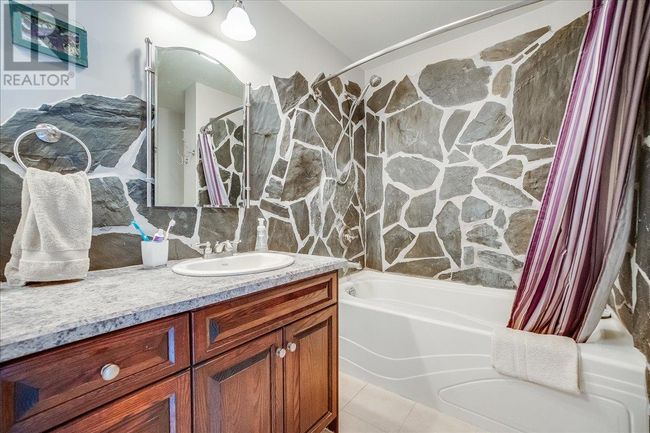 3829 Aaron Rd, House other with 2 bedrooms, 2 bathrooms and 3 parking in Bonnington BC | Image 43