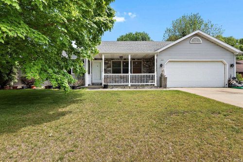 608 Fieldstone Ln, Middlebury, IN, 46540-9204 | Card Image