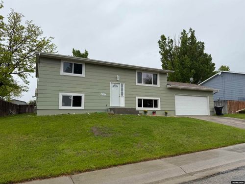4721 S Oak St, Casper, WY, 82601-6359 | Card Image