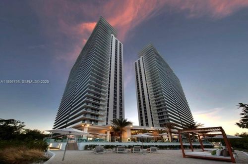 2720-16385 Biscayne Blvd, Aventura, FL, 33160-5450 | Card Image