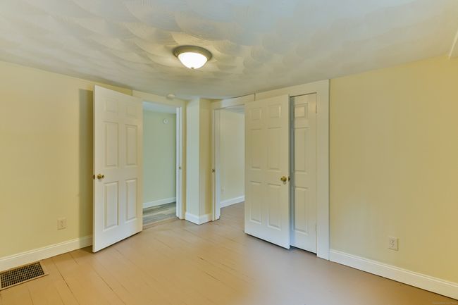 96 Water St, Home with 6 bedrooms, 2 bathrooms and 4 parking in Killingly CT | Image 18