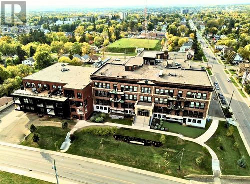 96 High St N, Thunder Bay, ON, P7A5R3 | Card Image