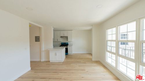 12-835 S Sherbourne Dr, Los Angeles, CA, 90035-1877 | Card Image