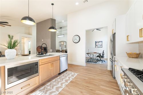 1901 Rolling Dunes Ct, Las Vegas, NV, 89117-6916 | Card Image