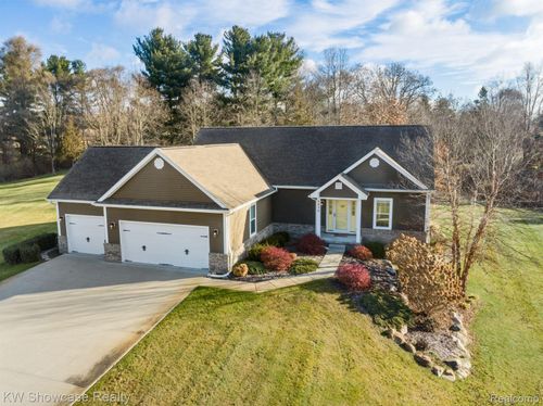 2434 Collendale, Commerce Twp, MI, 48382-2095 | Card Image