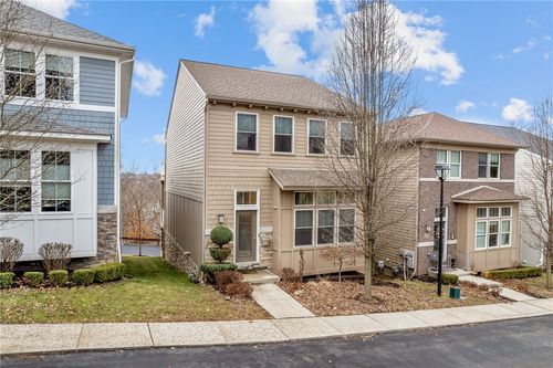 372 Bradley St, Mt Washington, PA, 15211-1026 | Card Image