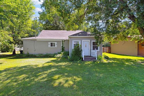 410 10th St Nw, Pine City, MN, 55063-1041 | Card Image