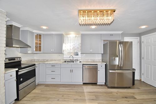 85 Orchard St, Chicopee, MA, 01013-3049 | Card Image