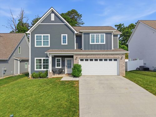 1027 Omaha Cir, Hixson, TN, 37343-3228 | Card Image