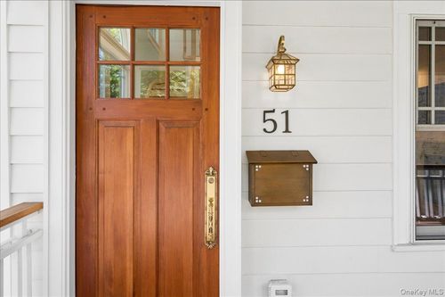 51 Main St, Hastings On Hudson, NY, 10706-1601 | Card Image