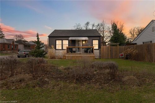 213 Elgin St, Brantford, ON, N3S5A7 | Card Image