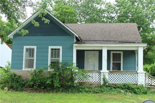 716 N 26th St, Parsons, KS, 67357-2306 | Card Image
