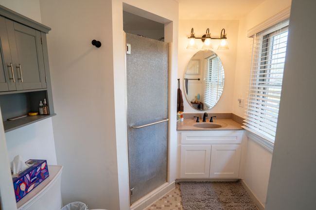 Primary Suite Lav. | Image 17