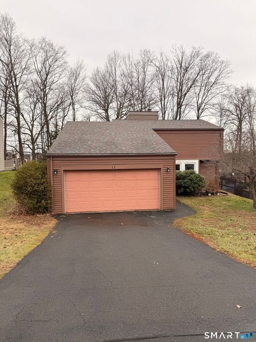 11 Little River Ln, Middletown, CT, 06457-6309 | Card Image