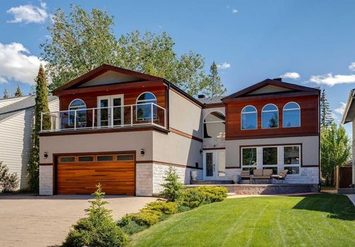 223 Pump Hill Cres Sw, Calgary, AB, T2V4L9 | Card Image