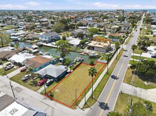 13939 Muriel Ave, HUDSON, FL, 34667-1343 | Card Image