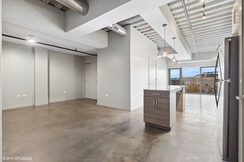 unit-702-1241 N Milwaukee Ave, Chicago, IL, 60622-9306 | Card Image