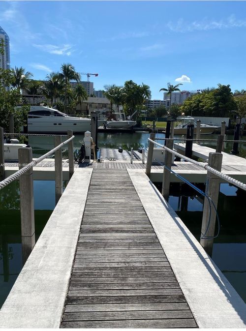 16400 Collins Ave, Sunny Isles Beach, FL, 33160-4564 | Card Image
