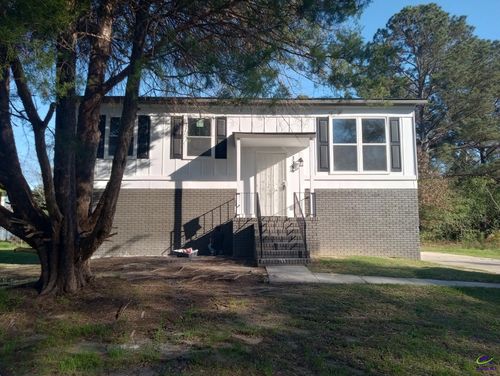 3389 Majestic Ln, Macon, GA, 31217-6216 | Card Image