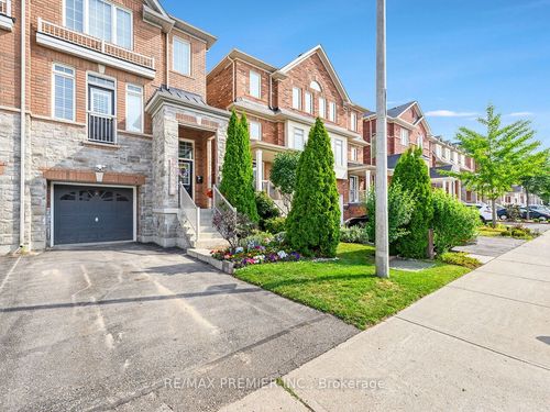 38 Betty Nagle St, Toronto, ON, M9M0E2 | Card Image