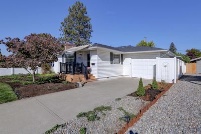 2214 W Providence Ave, Home with 4 bedrooms, 2 bathrooms and null parking in Spokane WA | Image 2