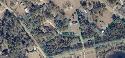 002 Gundy St, Glennville, GA, 30427-2945 | Card Image