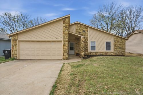1716 N Butternut Ave, Broken Arrow, OK, 74012-1311 | Card Image