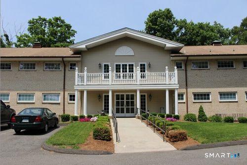 100 Broadway, North Haven, CT, 06473-2365 | Card Image