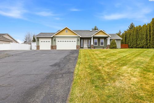 5313 W Wernett Rd, Pasco, WA, 99301-2383 | Card Image