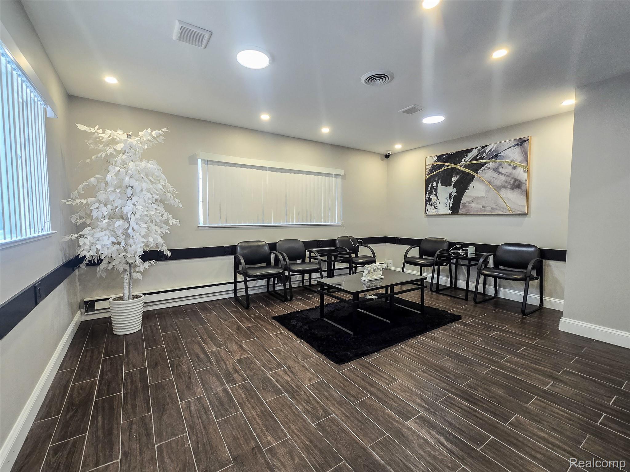Commercial Lease in Detroit 4