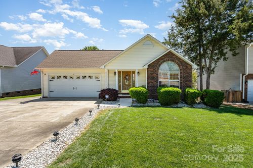 1076 Braxton Dr, Concord, NC, 28025-6835 | Card Image