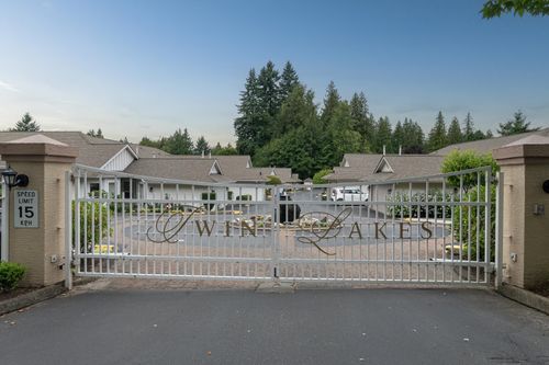 100-20655 88 Ave, Langley, BC, V1M2M5 | Card Image