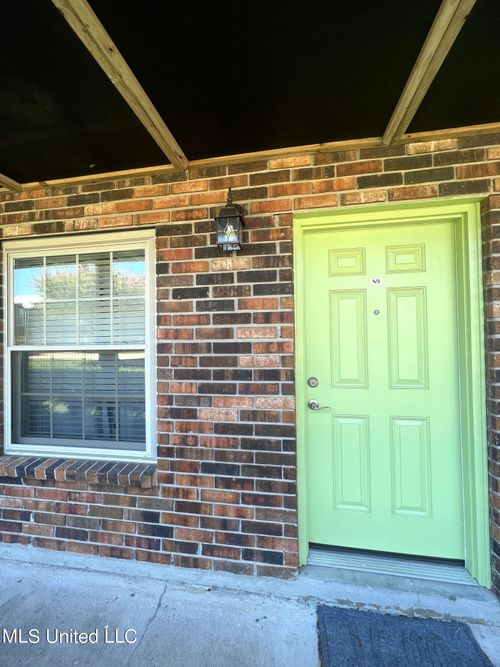 89-1550 E Second St, Pass Christian, MS, 39571-3145 | Card Image