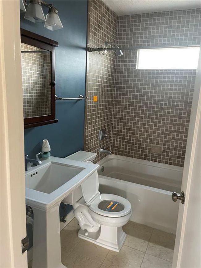 1100 Clayton Ln, House other with 2 bedrooms, 2 bathrooms and null parking in Austin TX | Image 5