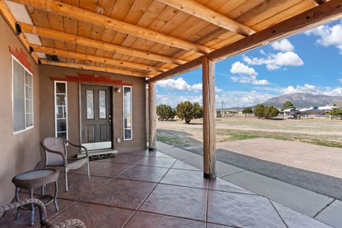 4 Bandolero Rd, Edgewood, NM, 87015-9007 | Card Image