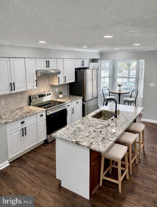 13937 Big Yankee Ln, CENTREVILLE, VA, 20121-2680 | Card Image