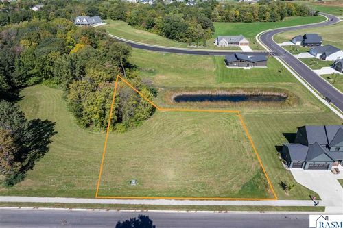 1678 Countryside Dr, North Mankato, MN, 56003-1231 | Card Image