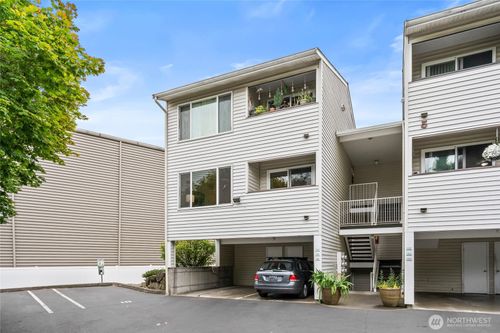 511-20301 19th Ave Ne, Shoreline, WA, 98155-1282 | Card Image
