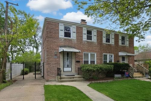 5369 Oconto Ave, Chicago, IL, 60656-1829 | Card Image